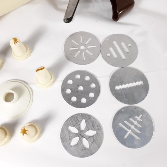 Cookie Press 6 Plates 6 Tips - Picture 2 of 9